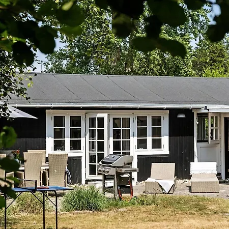 Semesterbostad Outdoor Life And Homely Time Near Gedser's Coast *
